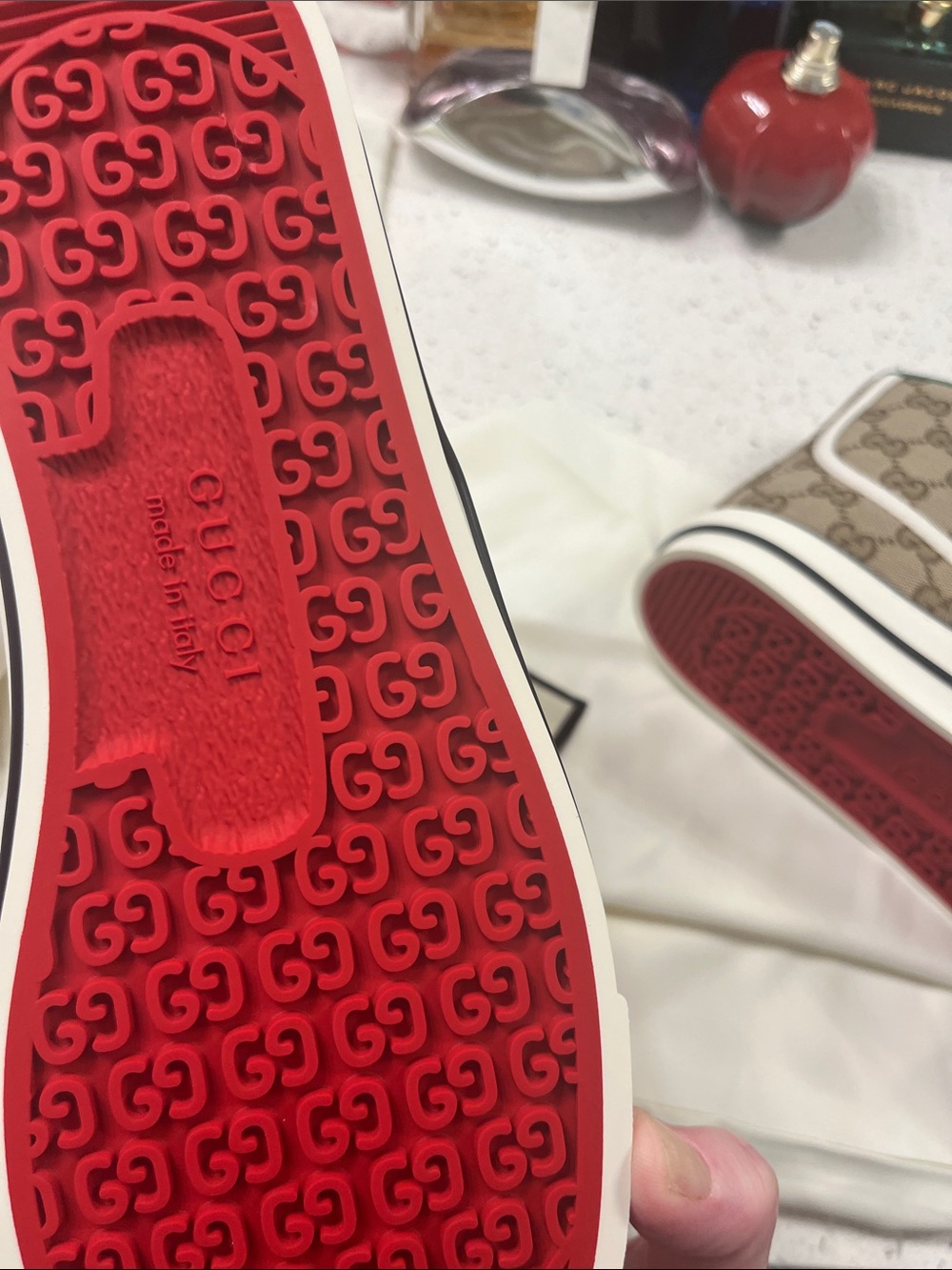Gucci Beige GG Supreme High-Top Sneakers with Green Trim - Picture 3 of 9